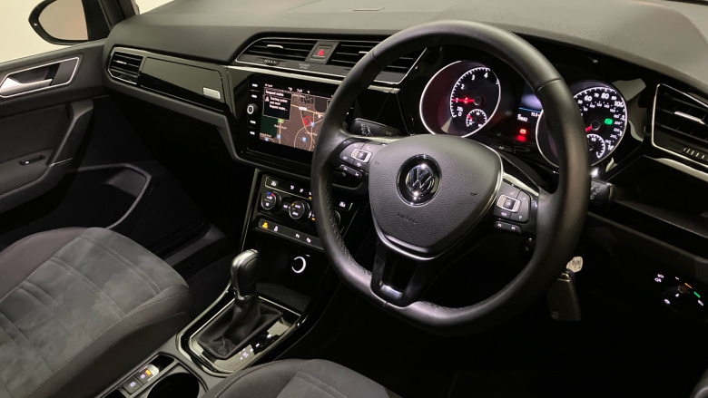 Volkswagen Touran 1.5 TSI EVO SEL 5dr DSG Petrol Estate